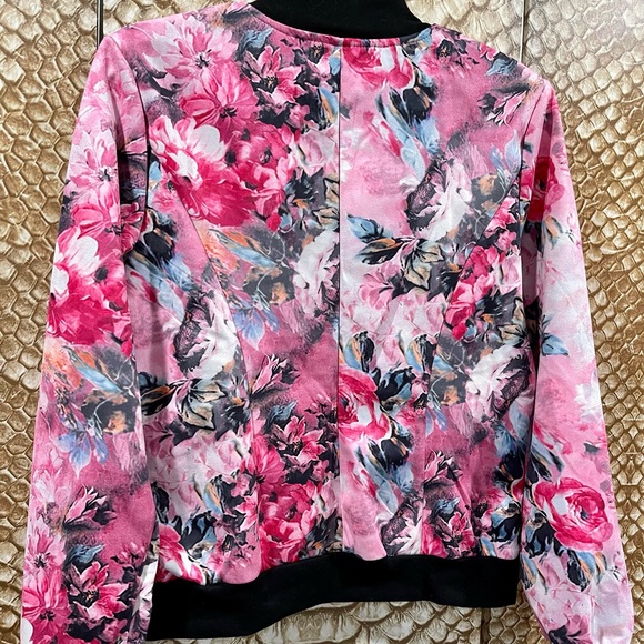 Pink Floral 🌸 Satin Jacket Size Small 🌸 NEW! - Picture 11 of 15